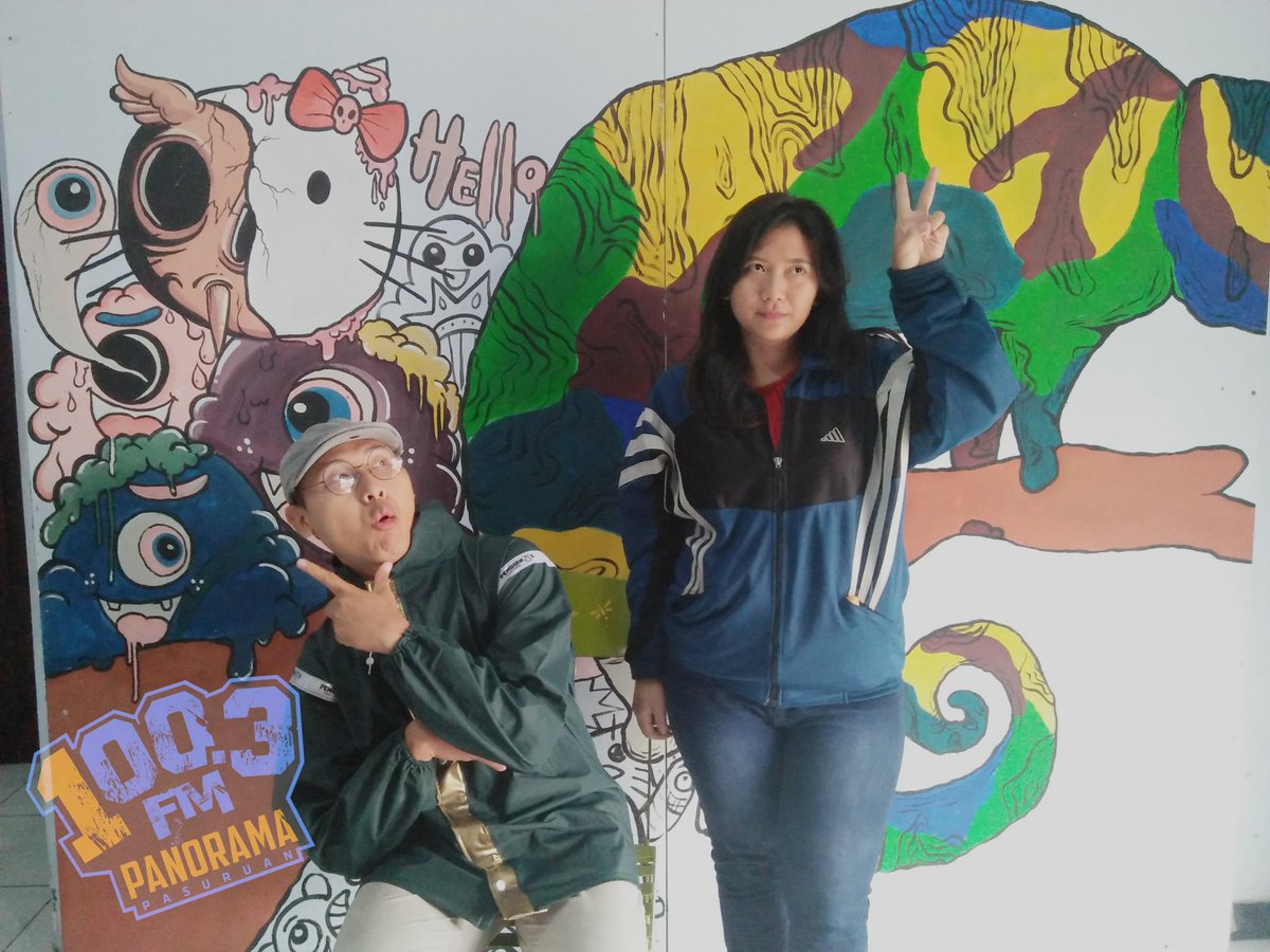 panoramafm1003's tweet photo. Yiihaaa …..

#SunRestDoubleL siap ngancani Sobat Panorama sampai 6 sore nanti ya bareng Duo L (Lilo Rasdi dan Lia Aurora) 

Sobat Panorama, kamu punya teman yang super duper alay gak sih? 
Ya udah sebutin aja namaya plus fotonya juga boleh ((hehehe))
Just kidding ya https://t.co/aNrDFnsuIG