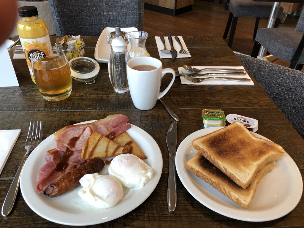 DavidWilding271's tweet image. Good Morning Friends! Happy Sunday, happy Mother’s Day to all my pals mums and mamas! Hope it’s a great day for all! I’m starting off with a Scottish #diningwithdavid #breakfastwithdavid 😁😁