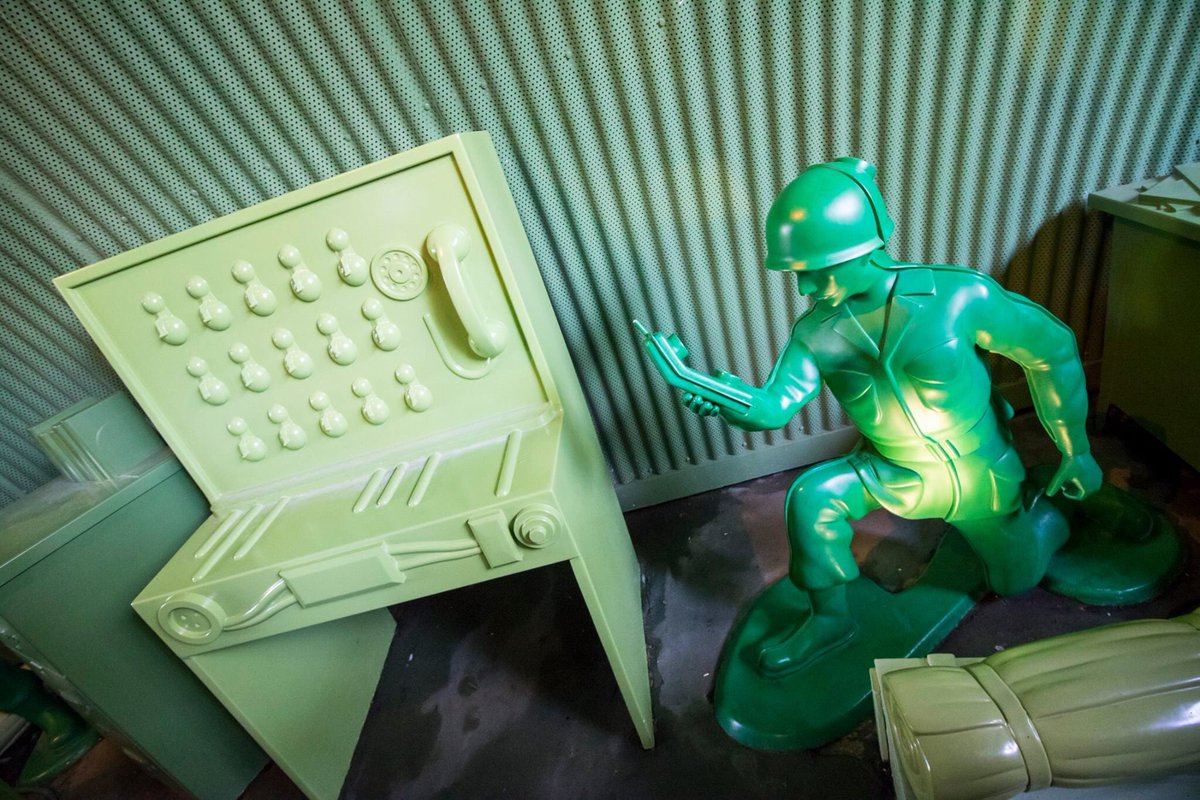 MagicalDLP's tweet photo. Green Army Man #ParachuteDrop #PlayLand #Queue #GreenArmyMen #Solider #Green #ToySolider #ToyStory #Toy #Pixar #DisneylandParis #Disney https://t.co/2rFScFr3q6