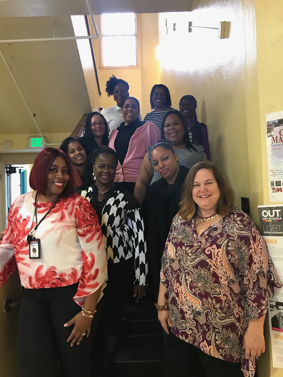 Another successful Saturday Professional Development with these and other content experts..... 125 elementary participants... rain or shine"!!! Dedicated professionals focused improving the instructional practices in South Los Angeles!!@LDSuperSouth