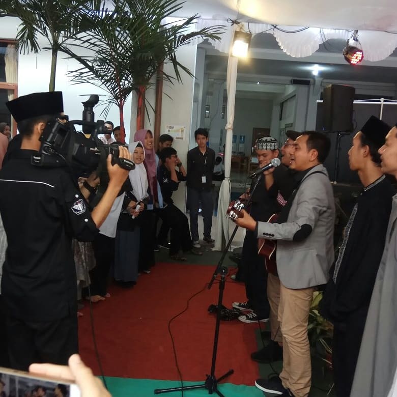 IG : @edcoustic tweet media