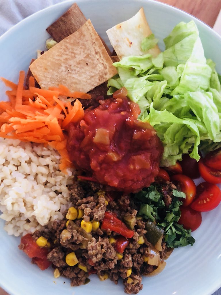 KentNatasha's tweet photo. One of the yummiest meals I’ve cooked from the JBT Program & it’s on this week’s meal plan 🙌 Mexi chilli bowls. YUM!
Want the recipe?
#JBT #JBTProgram #MexiBowl #SaladBowl #Health #Wellness #Inspire #Tasty #DepravationFree #EatWell #Nourish https://t.co/I7y53H4kmu