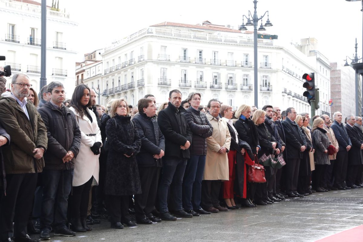 MADRID's tweet photo. Madrid recuerda hoy a quienes, hace 14 años, sufrieron los mayores atentados terroristas de nuestra historia. Hay conmemoraciones en la Casa de Correos, Atocha, Bosque del Recuerdo, Santa Eugenia y El Pozo. #11Marzo https://t.co/0RqPRe8oEj
