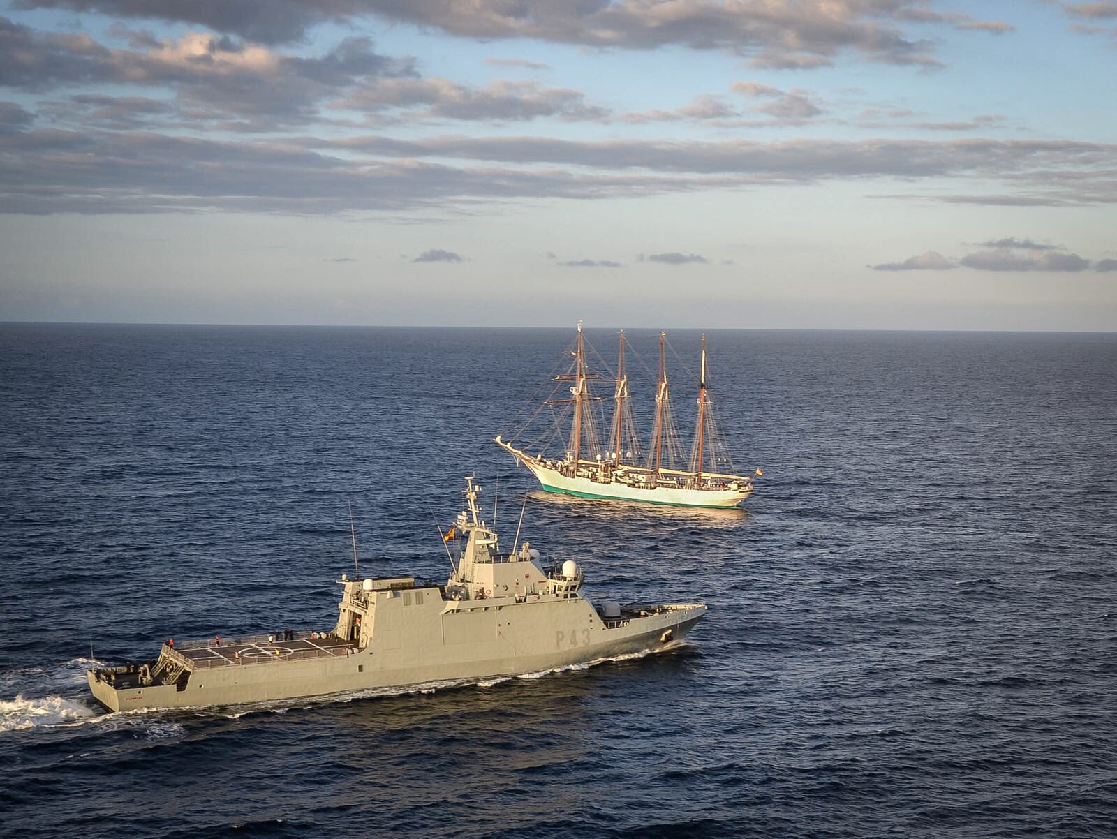 DX_w9RgXUAAL3tn.jpg:large