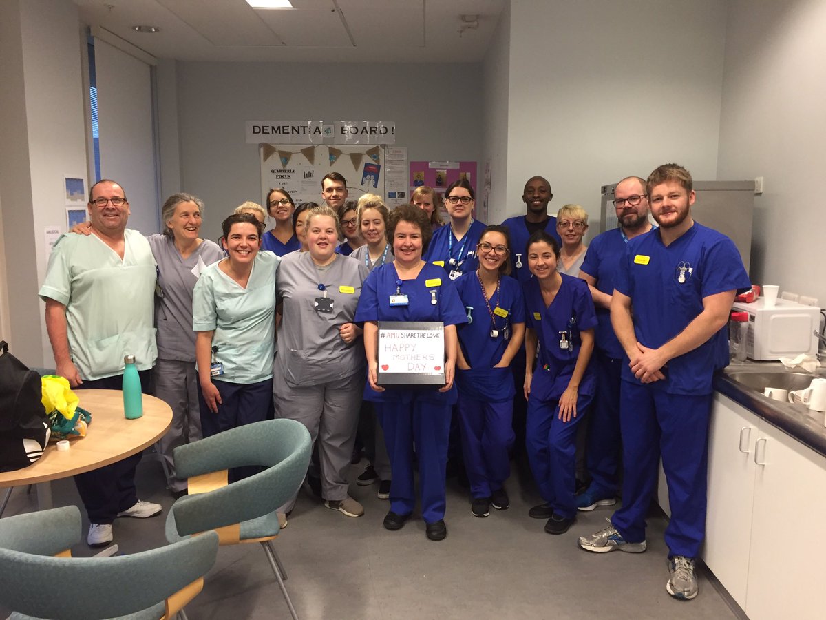 emma__gilchrist's tweet photo. A happy Mother's Day to everyone from #AMU! Celebrating not only wonderful mothers but all our staff caring for people today! ❤️#ProudtobeAMU @NorthBristolNHS @annielangford3 @armstrongduff @Jr6Emily Goodies provided by SSN Bessant! https://t.co/UjODerixRx