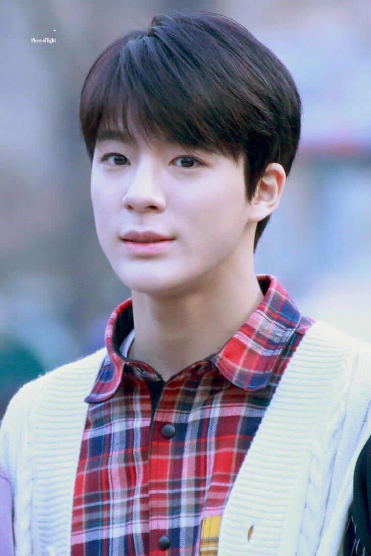 jeno pics on twitter 180309 piece light jeno pics on twitter 180309 piece light