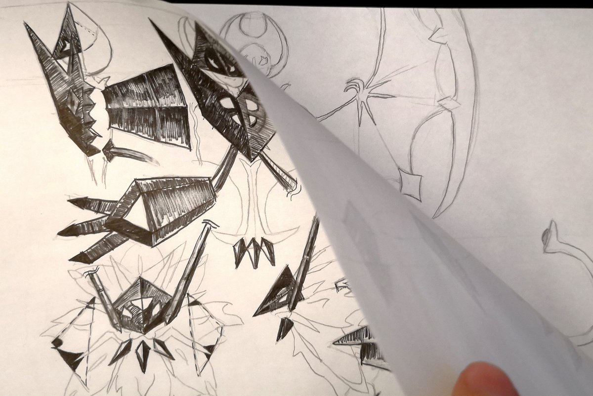 たかさおじさん 通常ネクロズマのたかさ 首の断面を垂直に立てて 角の先端から胴体先端までで2 4mでした 根拠として 日食月食ネクロズマパーツから 元のネクロズマを逆算 ポケモン図鑑では足なしタイプ イシツブテなど に分類されているので脚は含め