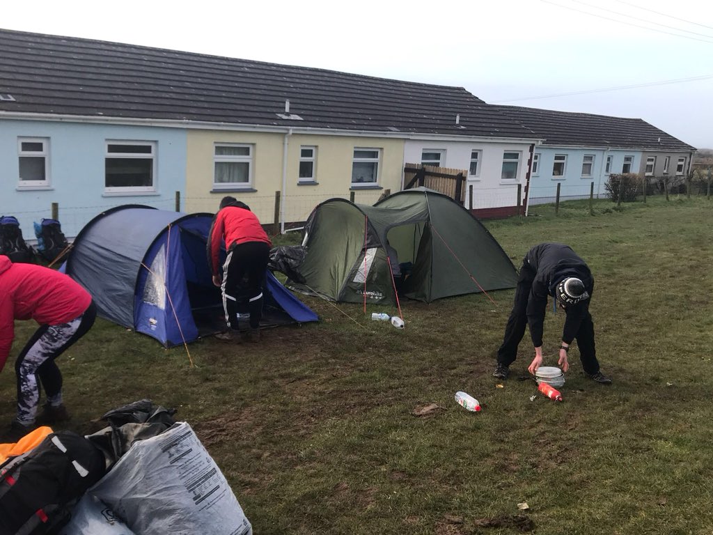 YsgolYstalyfera's tweet image. A fabulous night’s sleep (!?) #readyforthechallenge @DofE #SilverAward