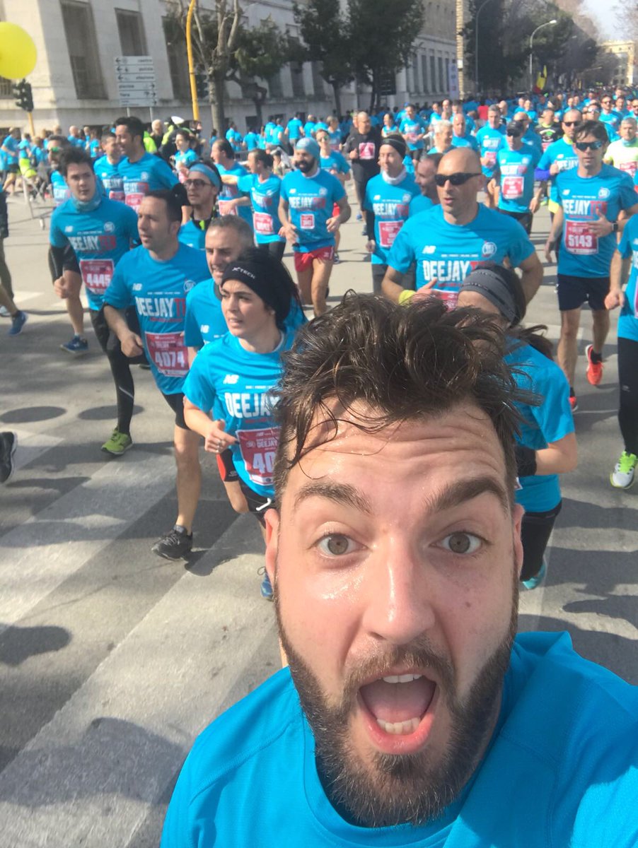 aiacatanzaro's tweet photo. Anche il nostro Francesco Zangara è presente alla #RefereeRUN a Bari e ci manda questo simpatico selfie a gara appena iniziata. In bocca al lupo! https://t.co/WtcaNkqTDY