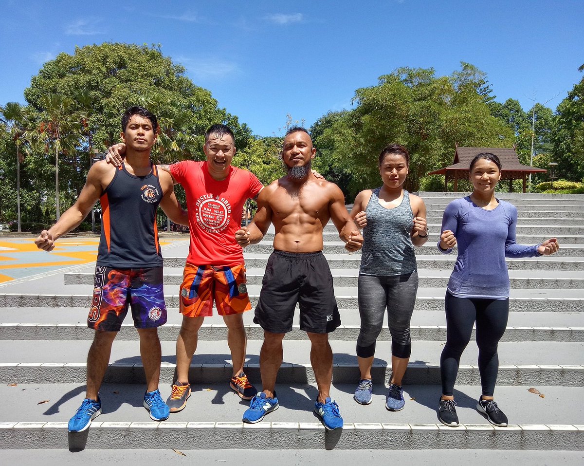 AJpyroMMA's tweet photo. Sunday morning Fighters Training 🔥
#Sunday #MMA #Fitness #FightersTraining #Diet #BorneoTribalSquad
@KKCity https://t.co/PUI8jjoHM7