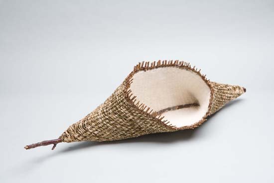 a lovely little piece by okuno hiroko — reminds me of milkweed