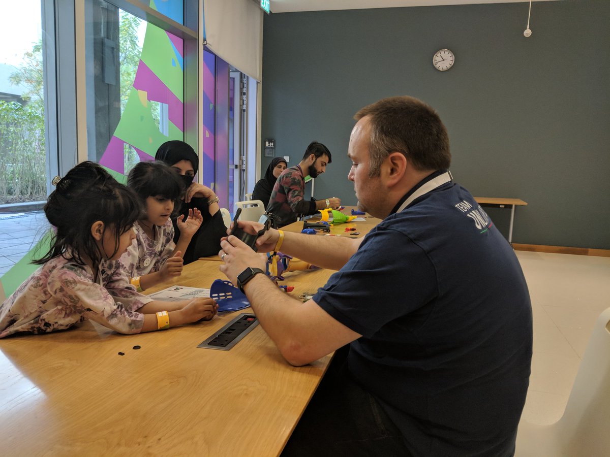TeamUnLimbited's tweet photo. Thank you everyone who looked after us at the #AbuDhabiIdeasWeekend we had a fantastic time, listened to some truly inspirational speakers. We thoroughly enjoyed holding our workshops and teaching the children and adults about what we do. https://t.co/bUnVFauj8b