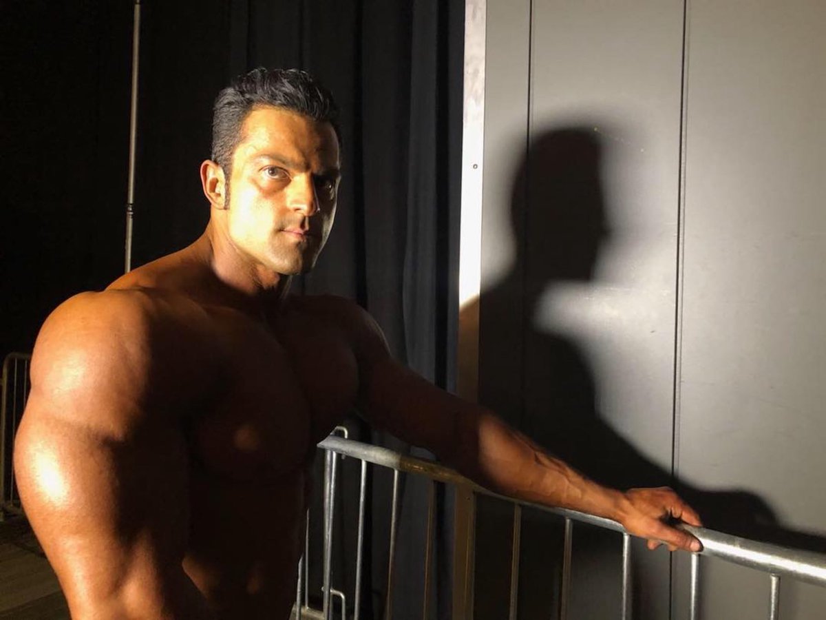 dymatize's tweet photo. .@Dymatize is very proud of @arash_rahbar’s! “An honor &amp; privilege. Selfie on  @Schwarzenegger snapchat #Surreal 2nd place guys. Didn’t come out the way I planned will only improve &amp; be back soon! Very happy w/ what @astrongspirit &amp; I were able to achieve it’s just the beginning” https://t.co/ADGnBNjgIE