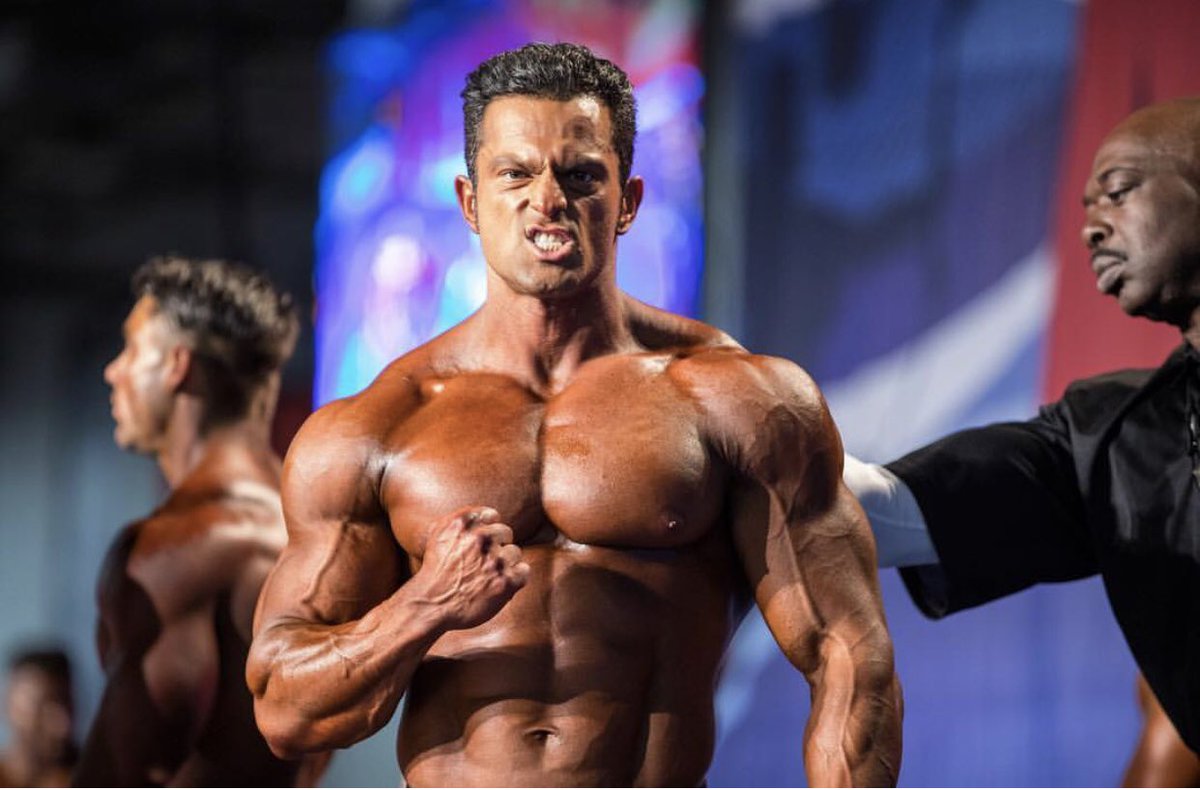 dymatize's tweet photo. .@Dymatize is very proud of @arash_rahbar’s! “An honor &amp; privilege. Selfie on  @Schwarzenegger snapchat #Surreal 2nd place guys. Didn’t come out the way I planned will only improve &amp; be back soon! Very happy w/ what @astrongspirit &amp; I were able to achieve it’s just the beginning” https://t.co/ADGnBNjgIE