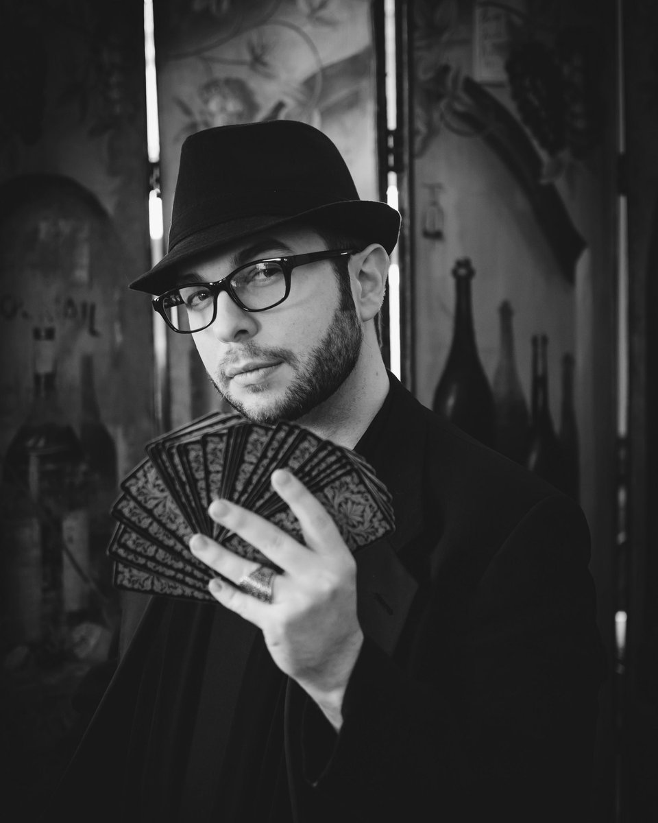 Senter_Stage's tweet image. Senter Stage Events would like to ask everyone to welcome to the wEiRdO club, the King of Tarot himself, @kenboggle!!!
• • • • • • • •
Tarot Reader
• • • • • • • •
For booking information,
please visit us at
SenterStageEvents.com