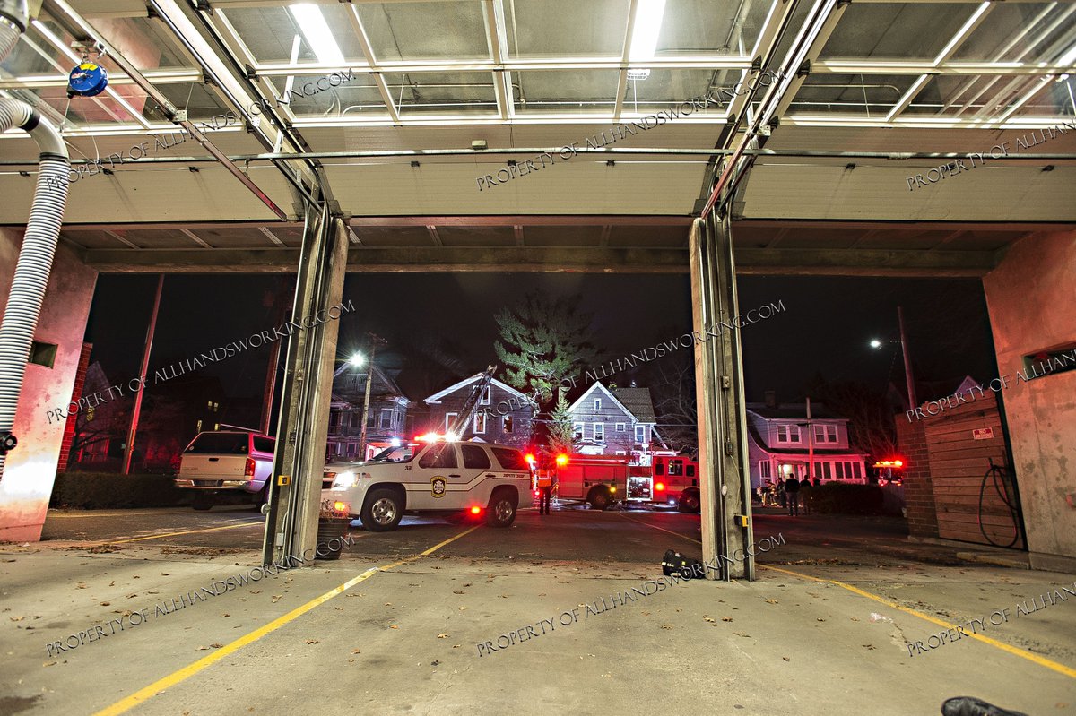 allhandsworkin's tweet image. A few shots from tonight's @newhavenfire at 112 Ellsworth Ave, across from #EngineCo.9's quarters. @newhavenfirechf
