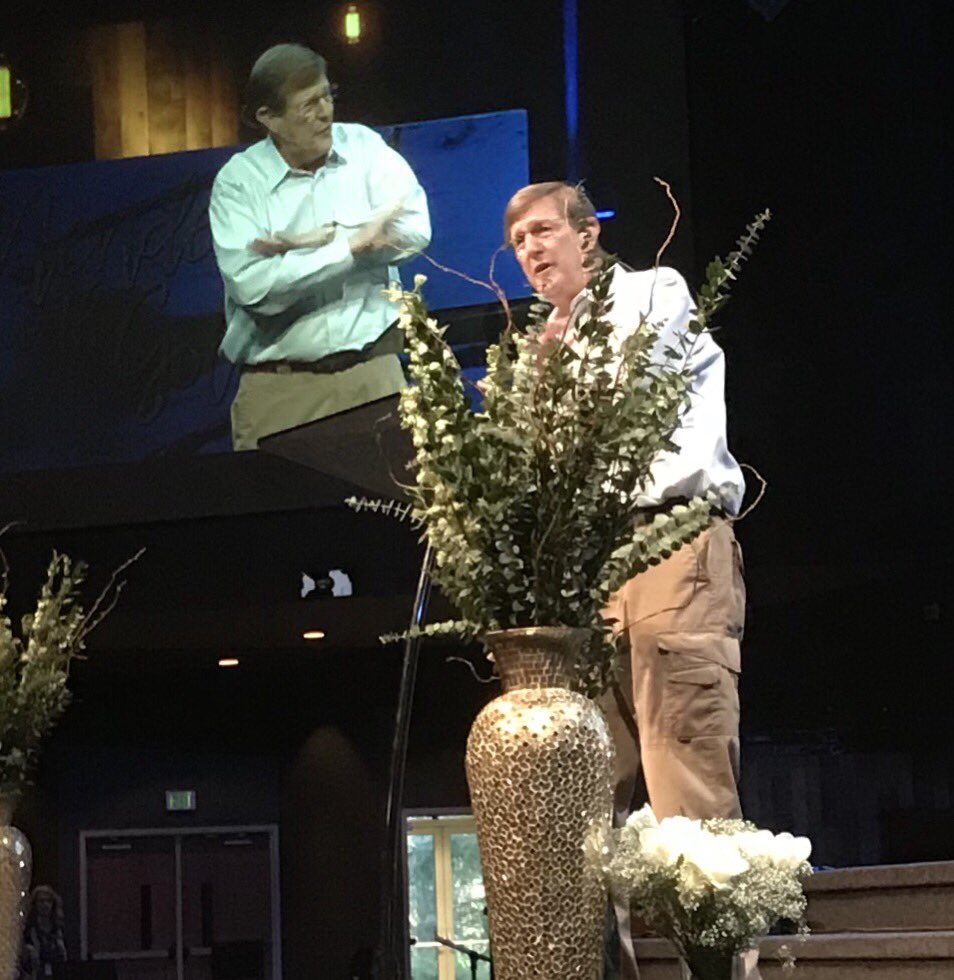 ChivoHawkins's tweet photo. #Children are close to the heart of God - how can the least of these be considered the least important? - @wess_stafford @compassion @TheRefreshConf #RefreshSeattle https://t.co/kUQdFDybkH