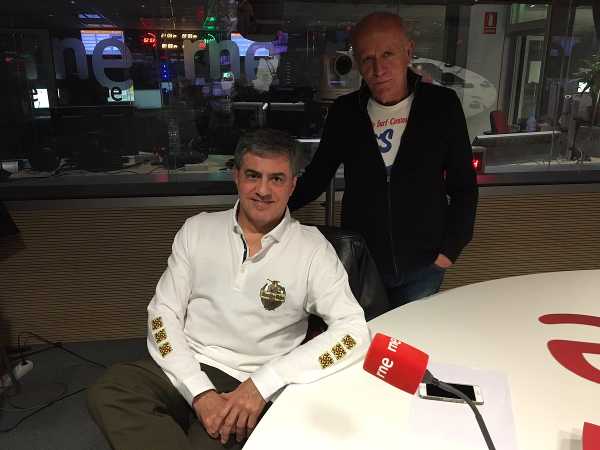 eblancoradio's tweet photo. Los robots están entre nosotros. Seremos nosotros. El transhumanismo hoy llega hasta nuestro estudio con Carlos Canales. Cuesta creerlo pero es cada día más viable. https://t.co/Q9I5t0lt5F