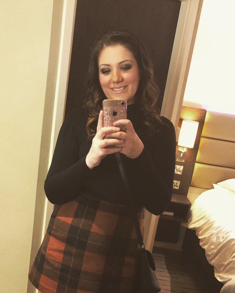 StephxEntwistle's tweet photo. It’s bloody freezing out there night out cut short currently in bed watching magic mike XXL https://t.co/5PvQwQ9Mld