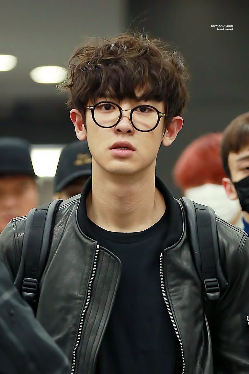 kpophairs's tweet photo. #iHeartAwards #BestFanExol #EXOL @weareoneEXO https://t.co/Mri33heKzm