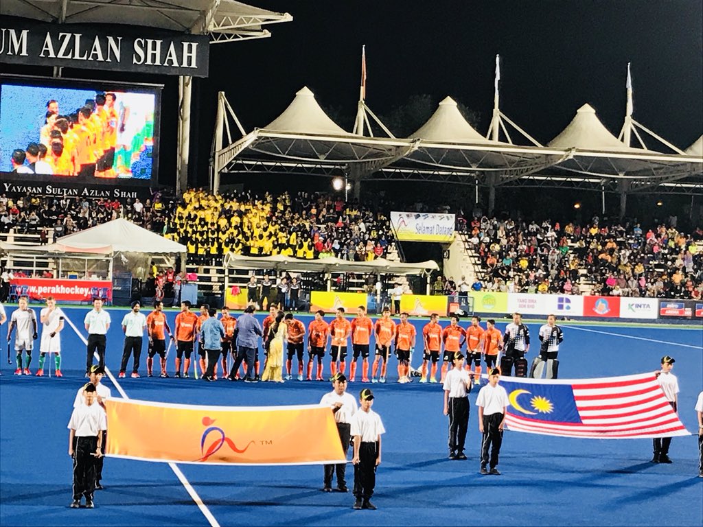 drshamala's tweet photo. #SASCup2018
#Malaysia
#MatchNo1
A very good start for our Malaysian Team in our campaign at the 27th Edition of the Sultan Azlan Shah Cup in Ipoh, Perak! Winning against Ireland 4-1.
A royal presence to mark the first day of the tournament with Yang Teramat Mulia Raja Eleena https://t.co/ePvgjP4Z4U