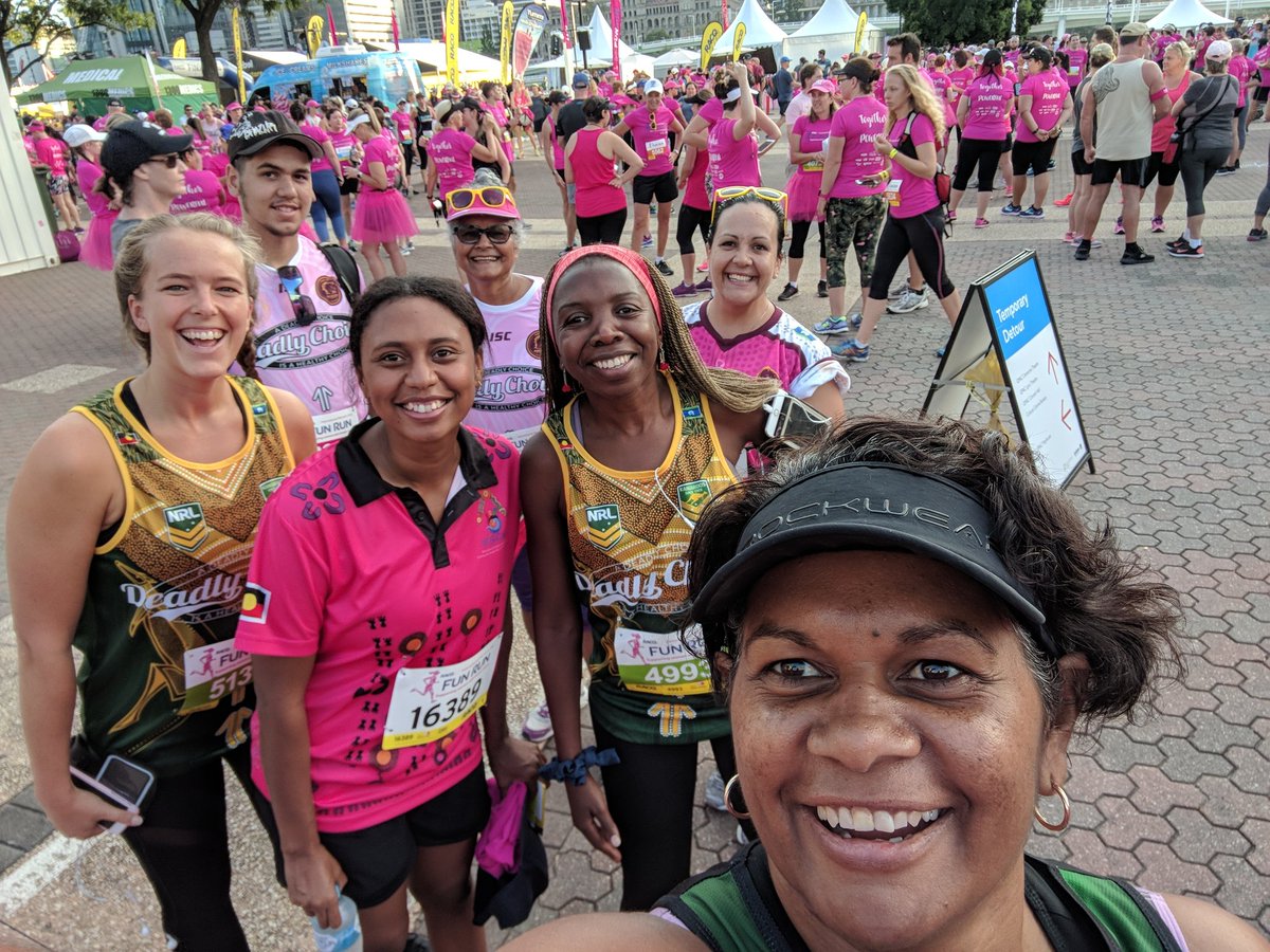 RenBlackman's tweet photo. Go @ATSICHSBris team #womensfunrun https://t.co/SlFTx44VeC