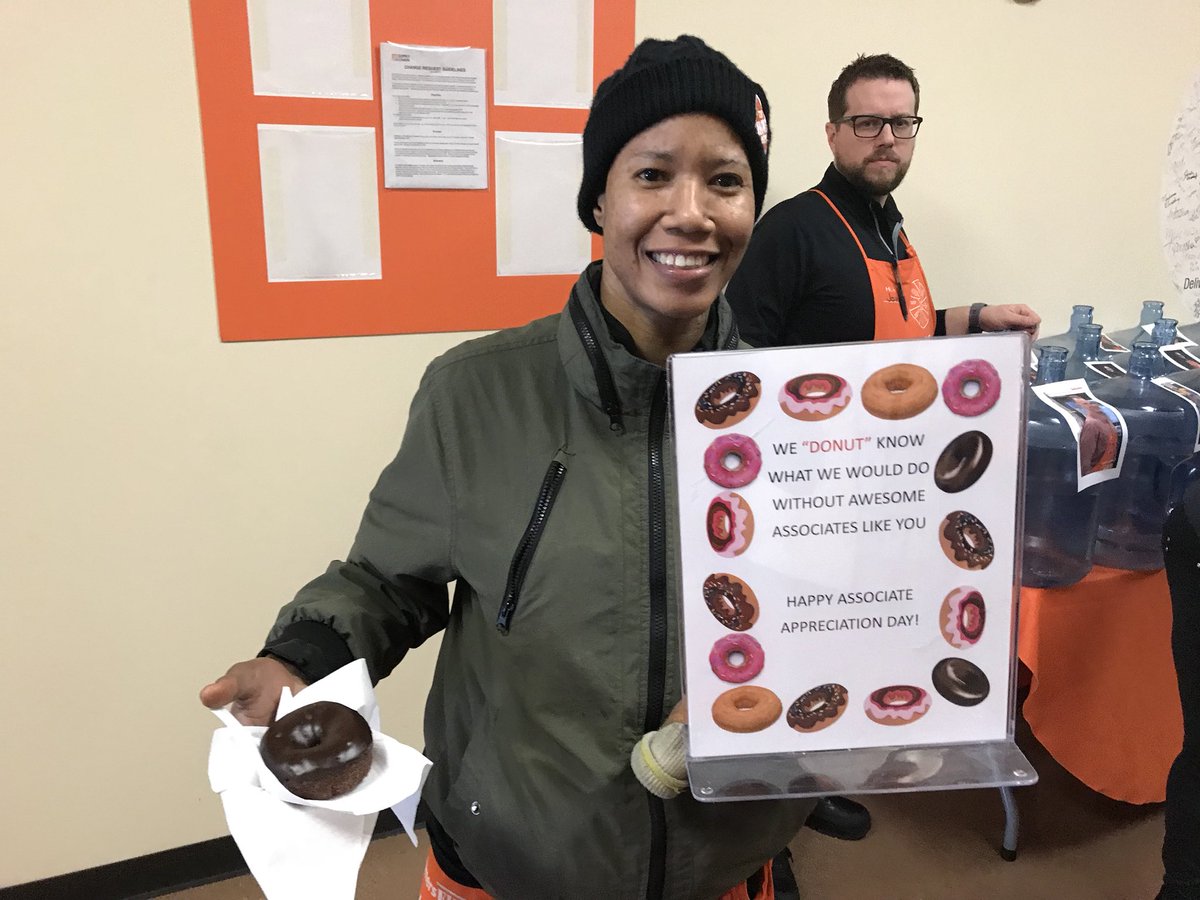 We “DONUT” know what we would do without awesome associates like you! #AssociateAppreciationDay on Key 3 @5851Key3