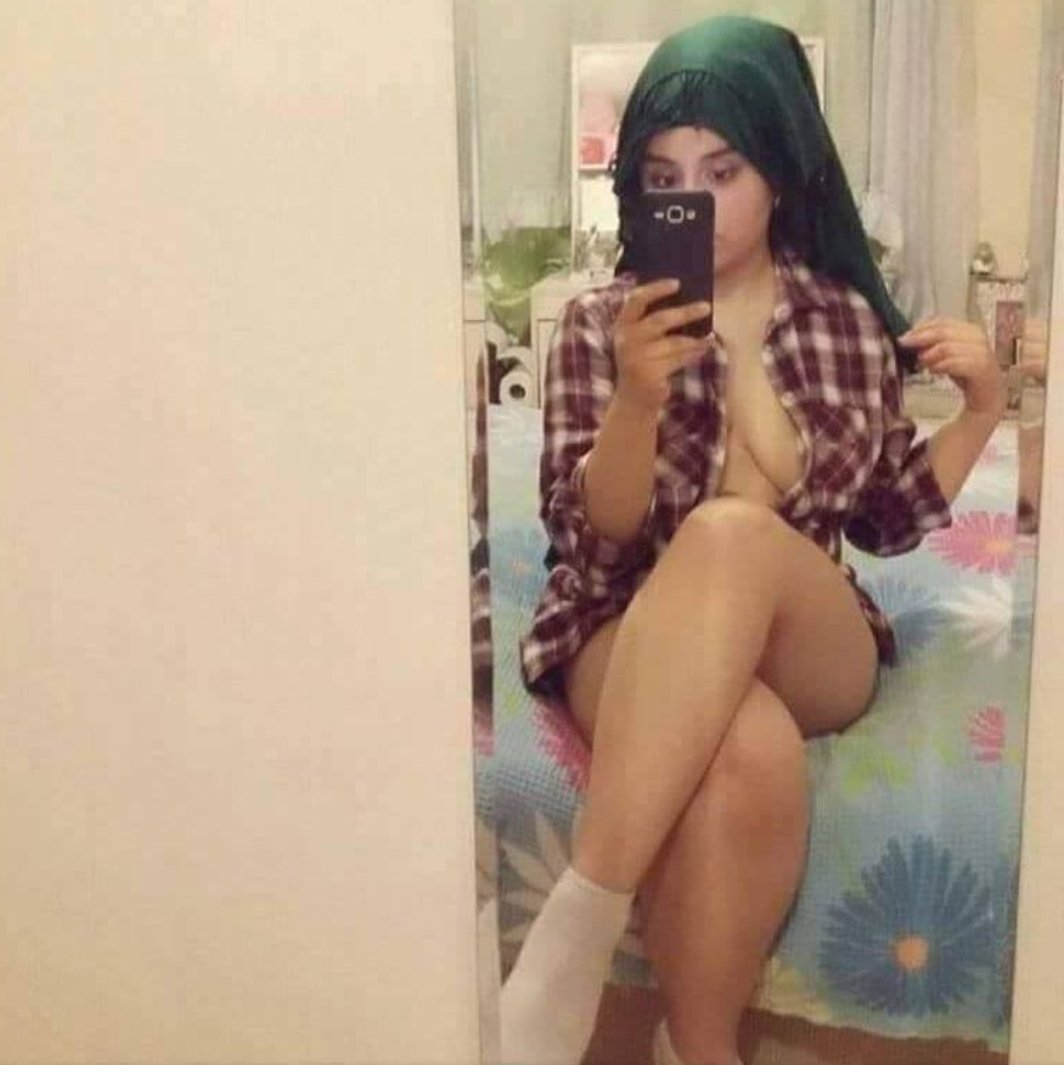 NihalAlev's tweet photo. 1 saat görüntülü show isteyen dm atsin bebekler 😉 ( ücretliyim ) #sex #porno #sikiş #dul #bayan #reelsex #sanalsex #am #göt #boşalmak #ifsa #türkifsa #liseli #escort #azdım #evli #gizli #anal #oral #bekar #istanbulbayan #yarak #sert #olgun https://t.co/PI2oL5TqPb