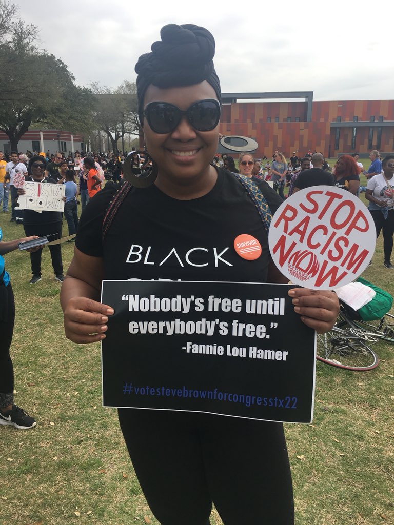 VagneyBradley's tweet photo. Here are some of the women I met at the march. Many different ethnicities and cultures came together at the rally to celebrate the strength and power of Black women! #M4BWHOU #blackgirlmagic https://t.co/thqDoWtHm4