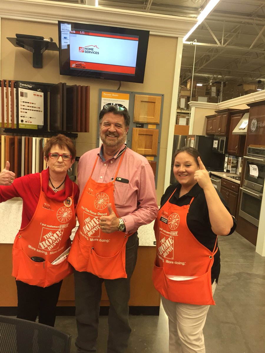 Store visit to introduce Ed at #8976, Lancaster!!!! Let’s get the refacing appts crackin’! Thank you for the warm welcome! @HDI_FtWorth @DerekTHD <a href="/thdmichaelbell/">Michael Bell</a> <a href="/Penn_DSM/">Judy Penn</a> <a href="/JuleeEckert/">JulieEckert</a>