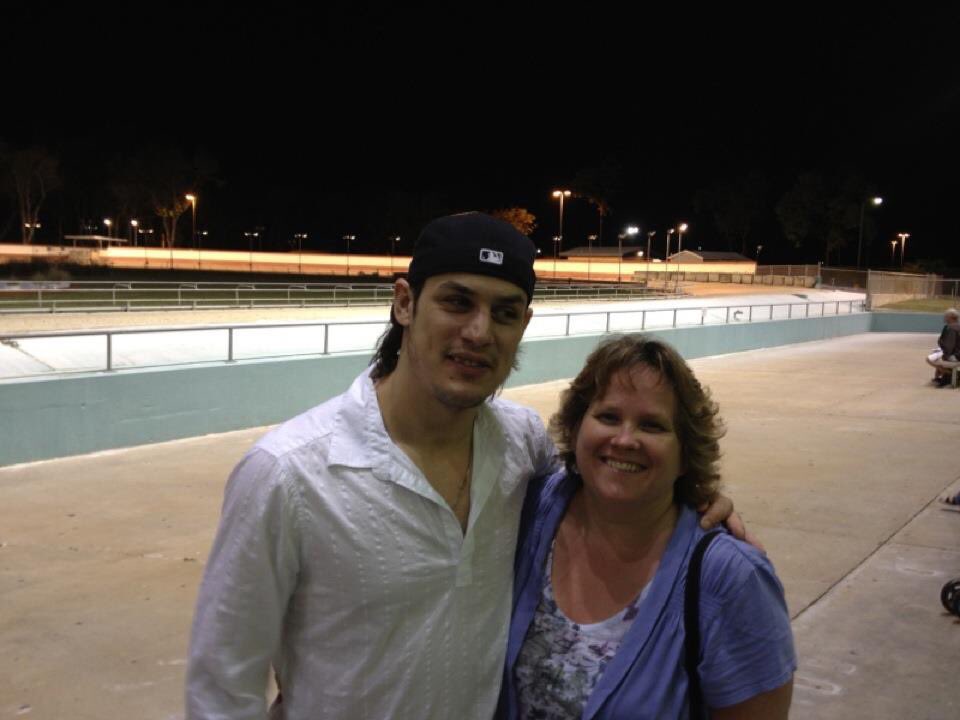 Dz82Denise's tweet photo. @RRoyalsHockey When I met Yannick at the dog track in Estero . https://t.co/Xz7XPBgMSg