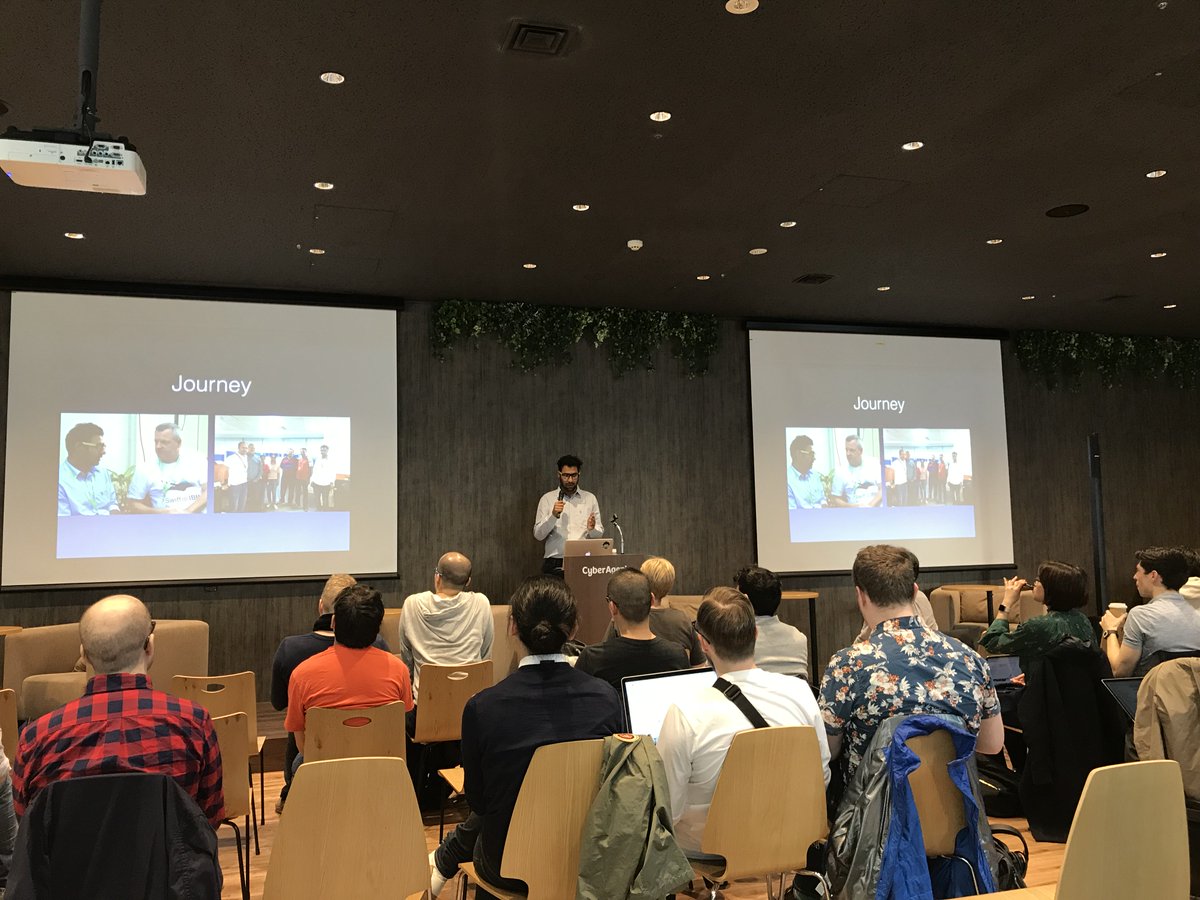 NatashaTheRobot tweet media