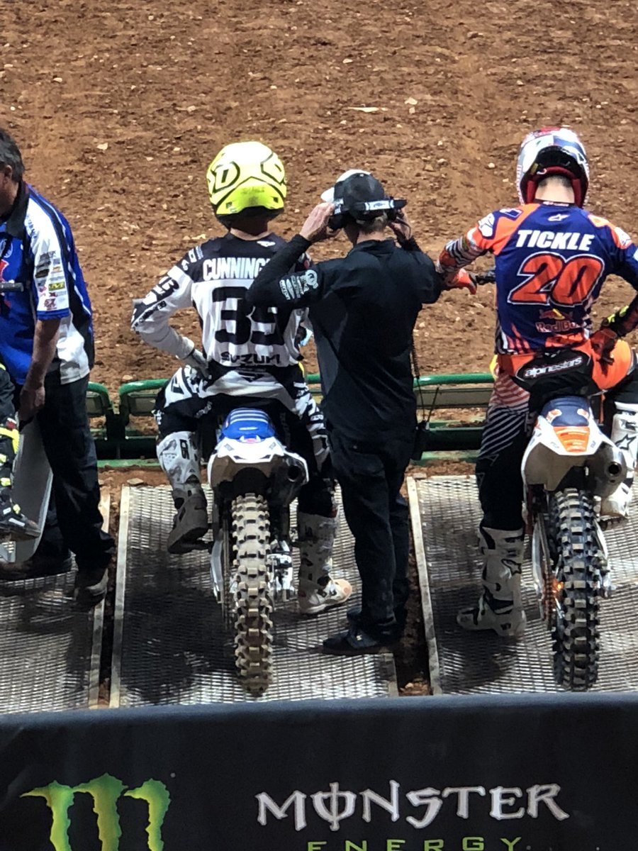 HEP_motorsports's tweet photo. @KCunningham_45 gettin in the zone! Race 3 coming up! ππ₯@suzukicycles @FXRRacing @Sidimotousa #RmArmy #triplecrown #motocross #supercross #dirtbike #sxonfox #kylecunningham https://t.co/mLEMeBa0Kb