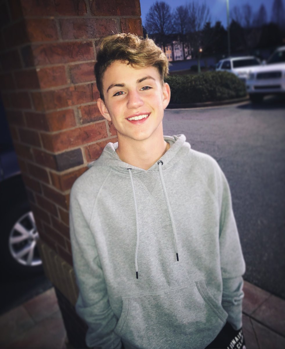 MattyB_Indo's tweet photo. RT @MattyBRaps: working on #newmusic https://t.co/i6DoDTdWnQ