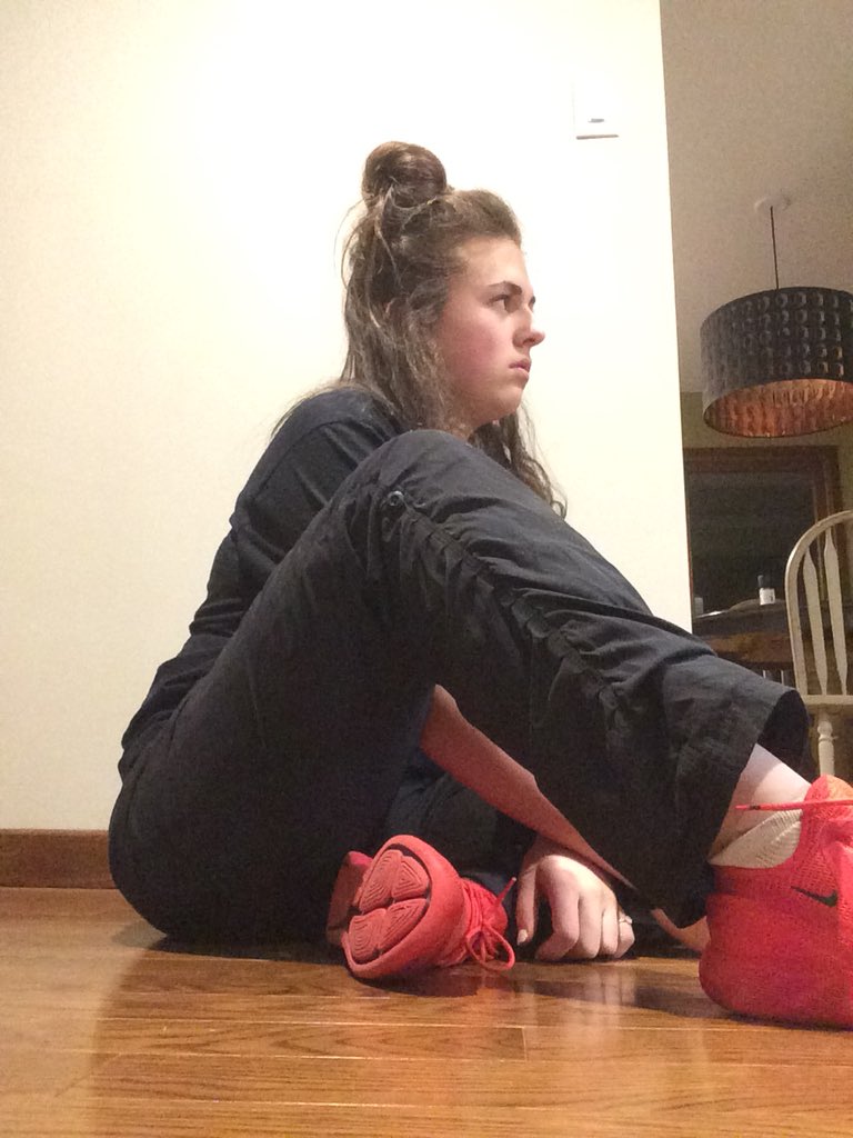 AshKellestine's tweet photo. experimenting with new poses lately!😂♥️ #like4like #likeforlike #followforfollow #follow4follow #mygirls #ily #hmu #imbored #canada #model #geminimodels #actress #singer #youtuber #youtube #subscribe #livelifetothefullest #socute https://t.co/IDzLykAFJb