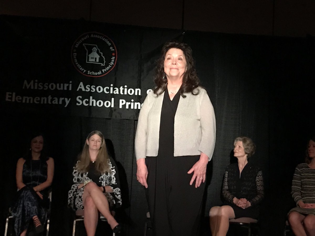 MoAESP's tweet photo. Lora Hopper is the passionate Missouri Distinguished Principal representing the Springfield Region! #MAESP18 https://t.co/IdQqZUj5xH