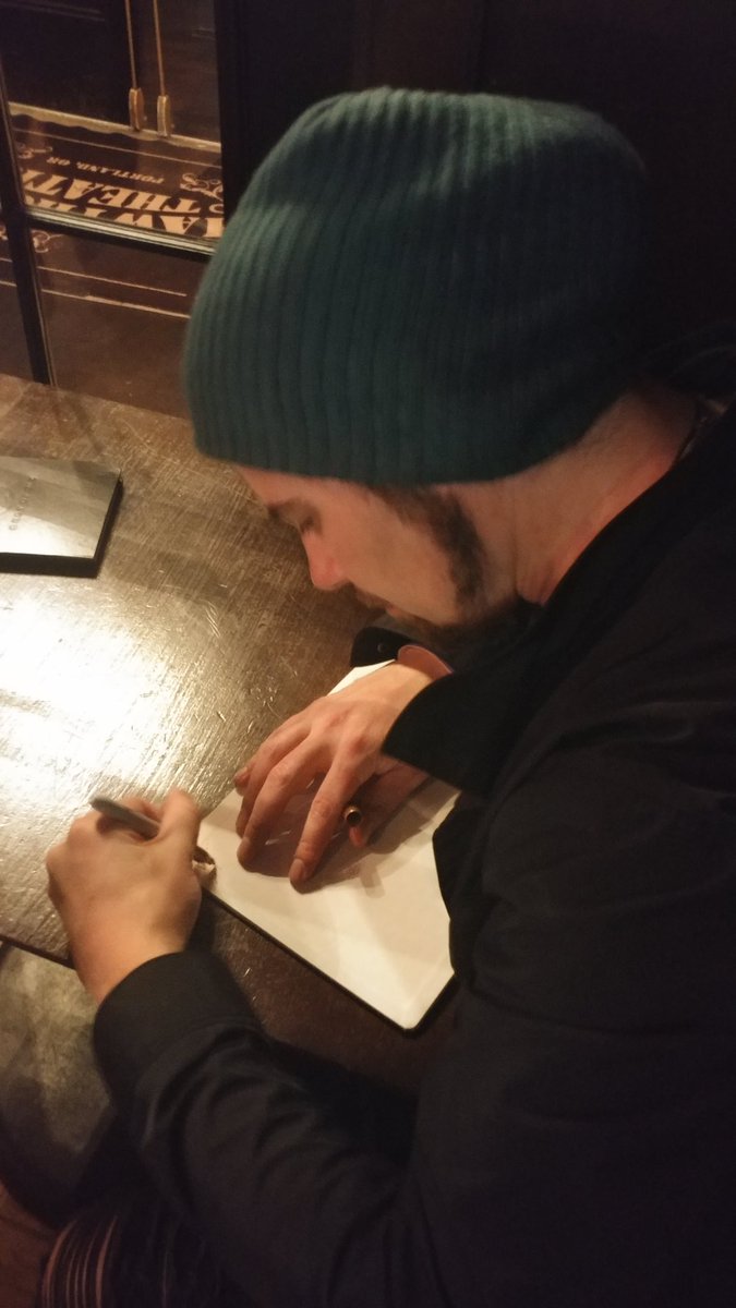 photo_ego's tweet photo. U get personalized notes in the NEW #EOE notebook as part of the Platinum VIP #EOExperience 😱 https://t.co/eyVNszogjt
