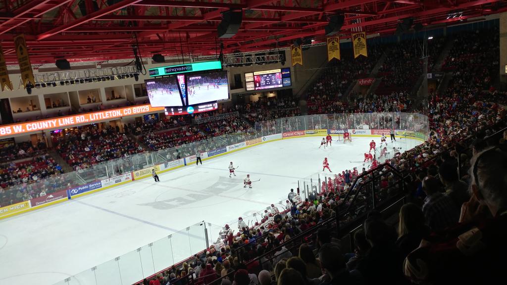 chimrychels's tweet photo. #SaturdayNightHockey
#DenverU https://t.co/biHrskF6lv