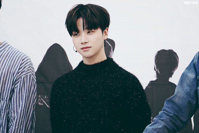 kpophairs's tweet photo. #JINHWAN #진환 #IKON https://t.co/T0TEOxyeb3