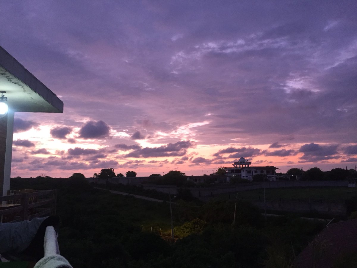 kasmijn's tweet photo. Me encantan los atardeceres en la península de #Santa Elena #SinFiltros #ayanque @muyuyolodge @ecu911sambo @Expresoec @inamhi https://t.co/0AefhR0uOw
