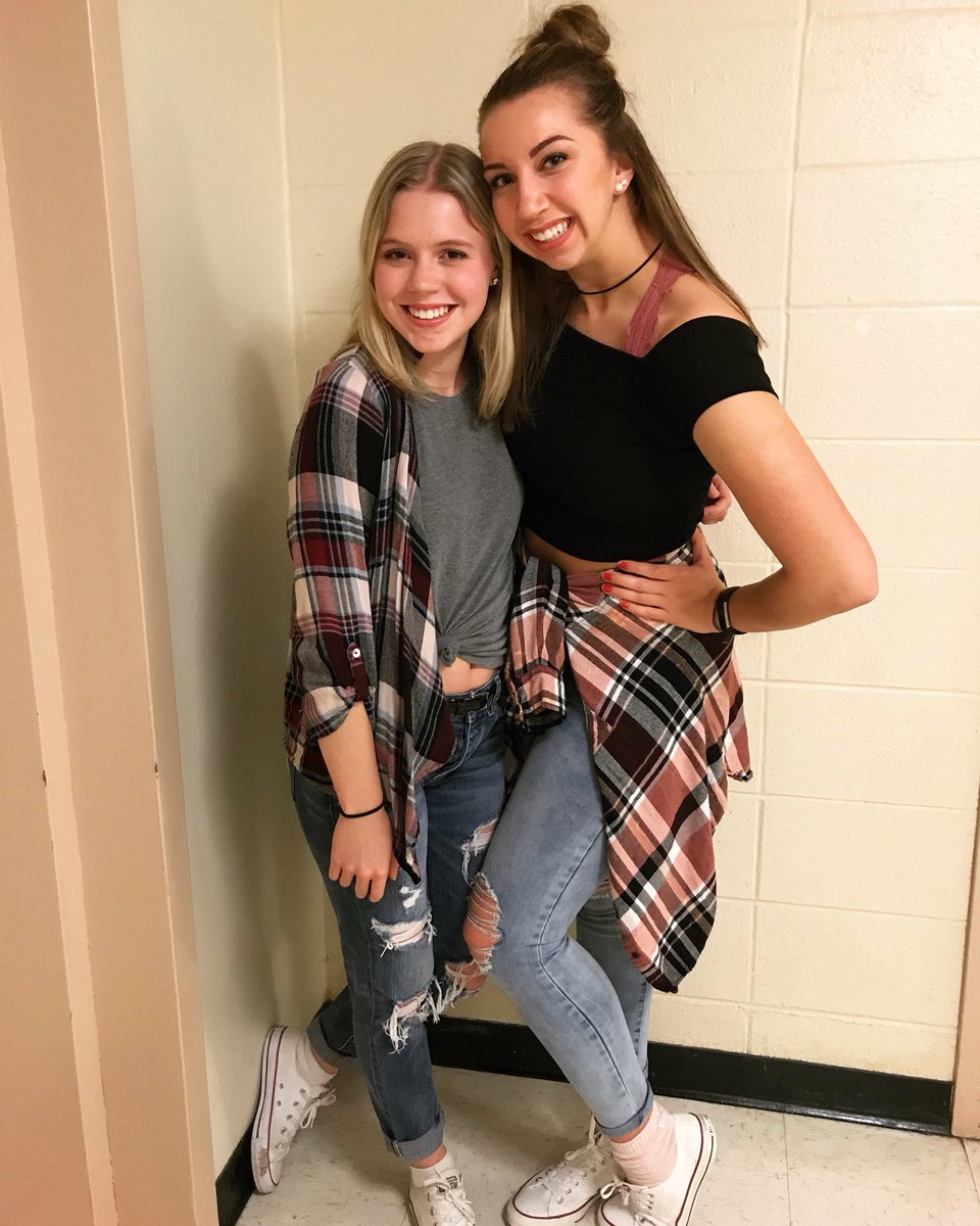 maddancer629's tweet photo. HAPPY BIRTHDAY TO MY ROOMIE!!! I ❤️ you &amp; all your side comments so much 😩 can’t wait to celebrate tonight 🎉 https://t.co/C2eImz4sMd