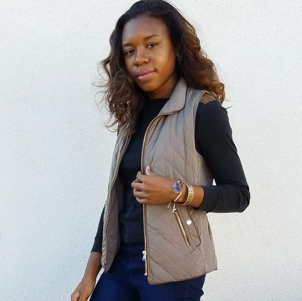 styleprose_'s tweet photo. IN(VEST)MENT💲#ootd feat. @RalphLauren long-sleeve, @ZARA vest, @francescas jeans & @Topshop Chelsea boots!
#styleprose #styleblogger #happygirlglow #bloggersofcolor #blackgirlswhoblog https://t.co/P8AQbq08s4