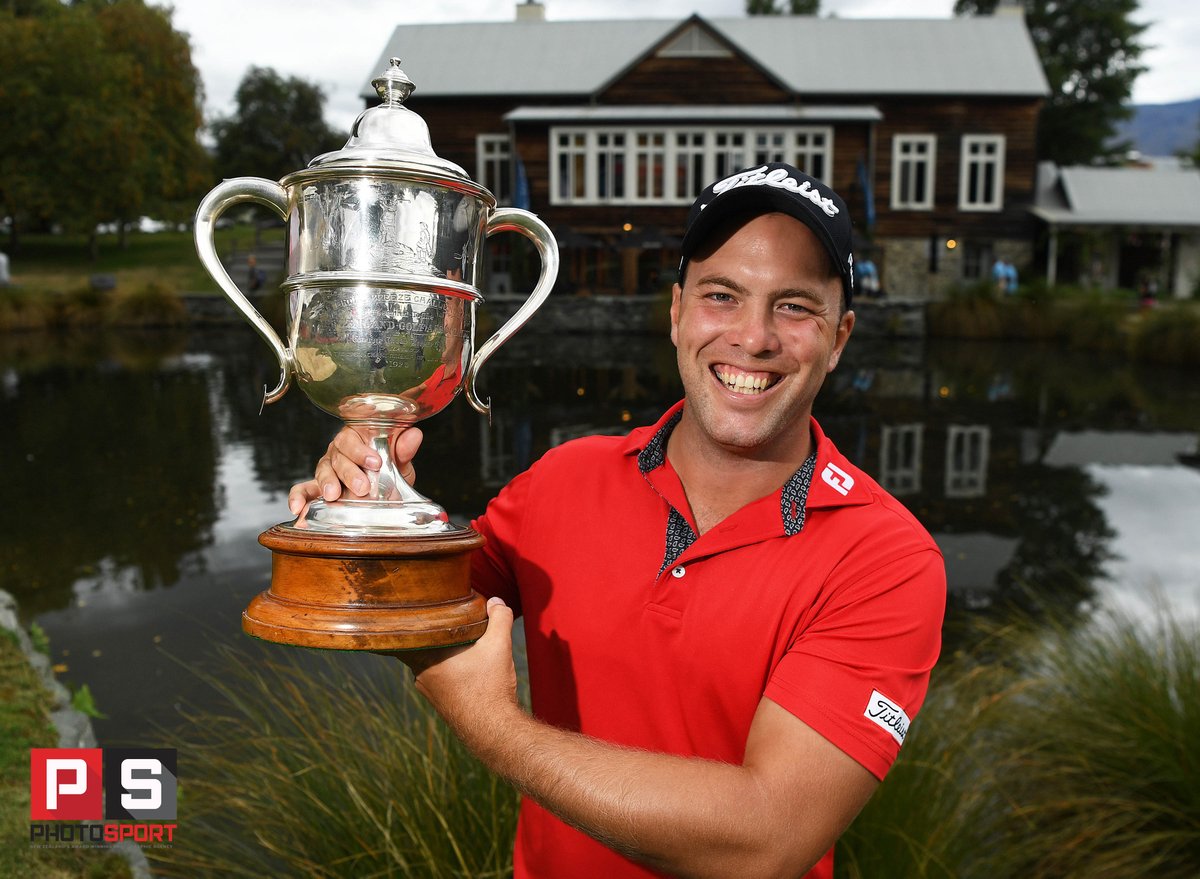 PhotosportNZ's tweet photo. Congratulations to Australia's Daniel Nisbet on winning the @ISPSGolf @NZOpenGolf #nzopen99 © https://t.co/JsASHAzZtn https://t.co/sLk6syho2l