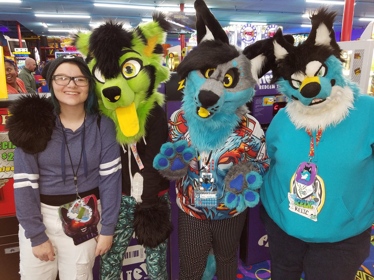 RocknRollDragon's tweet photo. Met a bunch of local furs at #Zapzone in Utica MI ! Please tag anyone you know~ https://t.co/6Ckh4k5aeJ