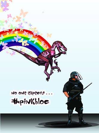AnarchistPink's tweet photo. #40YearsOfStruggle #MardiGras40 #PinkBloc #mardigras2018 https://t.co/8uxWZpiIjM