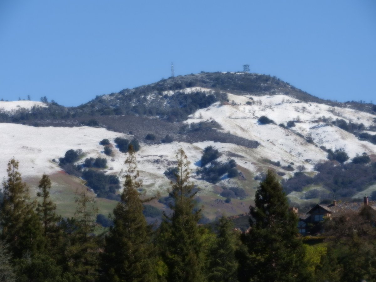 Snow covered upper Mount Diablo above Danville Feb. 27 after a wet, chilly night. <a href="/DanvilleCA1/">Danville California</a>
<a href="/DanvilleCANews/">Danville CA</a> #Danville #Danvilleca #Danvilleliving #MountDiablo