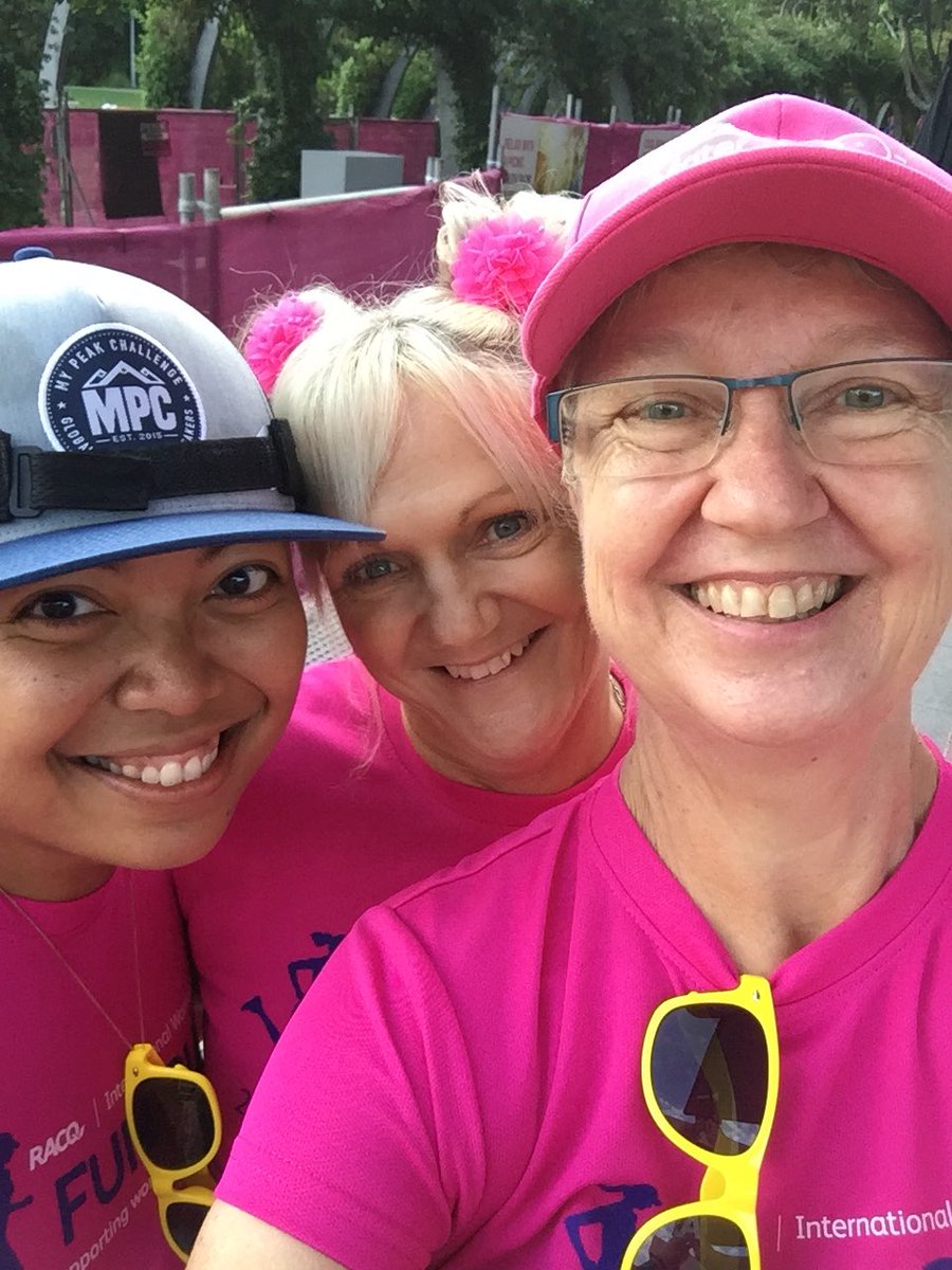 lesley210756's tweet photo. #aussiepeaker meet up for #chicksinpink 5k walk supporting #IWDFR #MPC2018 @SamHeughan @MyPeakChallenge @auspeakers @MPCFitlanders https://t.co/1iZ6sBVPYl