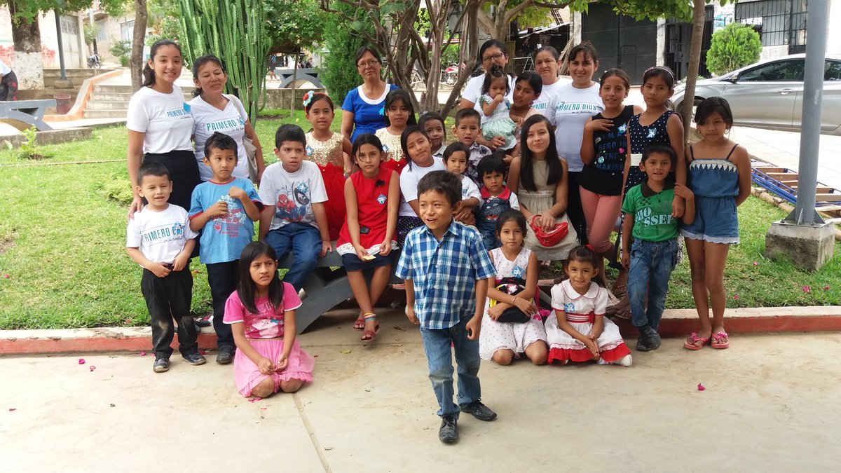dikalonar's tweet photo. #MPN #PrimeroDios #10DiasDeOracion #Jaén C los niños haciendo obra misionera a través de la oración...@SaritaGrados @LucyDeSaldana @ray_qc https://t.co/VqTpYamWLV