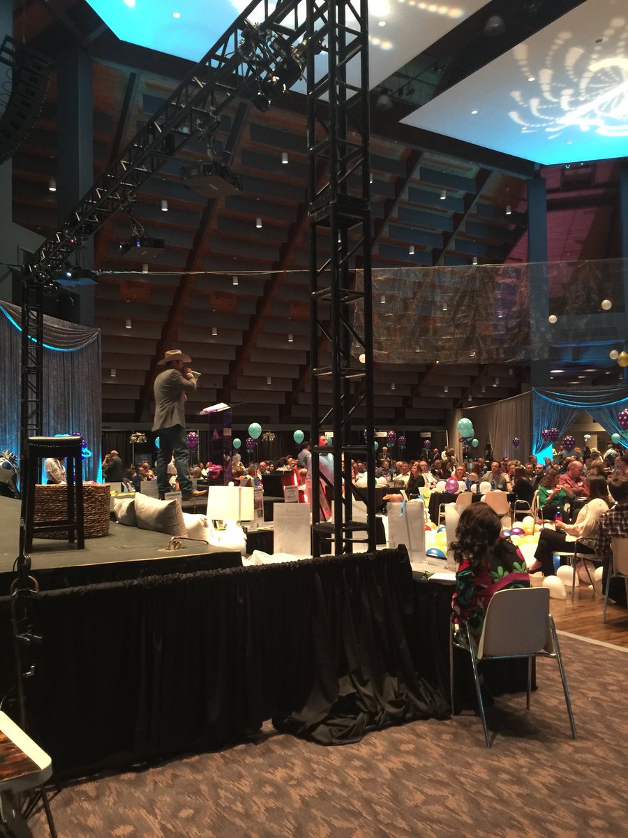 lsedfoundation's tweet photo. Live auction! #TOLS2018 https://t.co/HwAS7Tuhz0