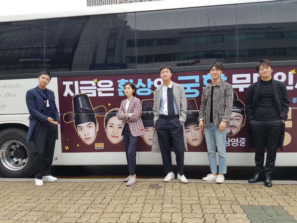 #환상의 #궁합_무대인사 는 계속 됩니다! 
오늘은 실화 #이승기 합류! 

극장에서만나자궁합! 💕
예매GO👉goo.gl/xmDhsd

#심은경 #연우진 #강민혁 #조복래 #홍창표감독 
#영화궁합 #절찬상영중